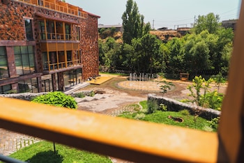 red bridge yerevan