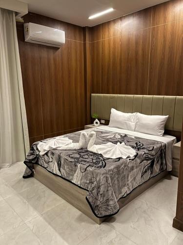 Royal Home Hotel,El-Tahrir Square,3 star