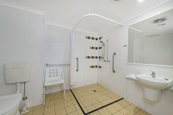 beachside holiday apartments