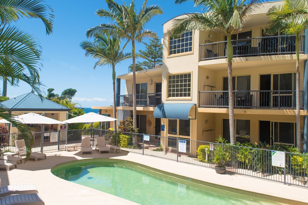 beachside holiday apartments