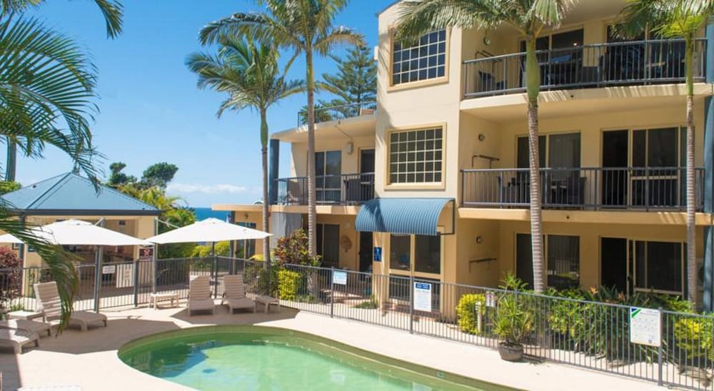 beachside holiday apartments