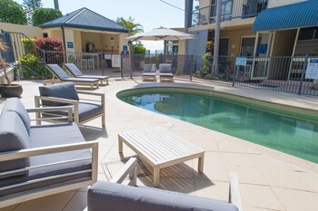 beachside holiday apartments