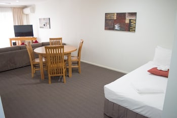 beachside holiday apartments