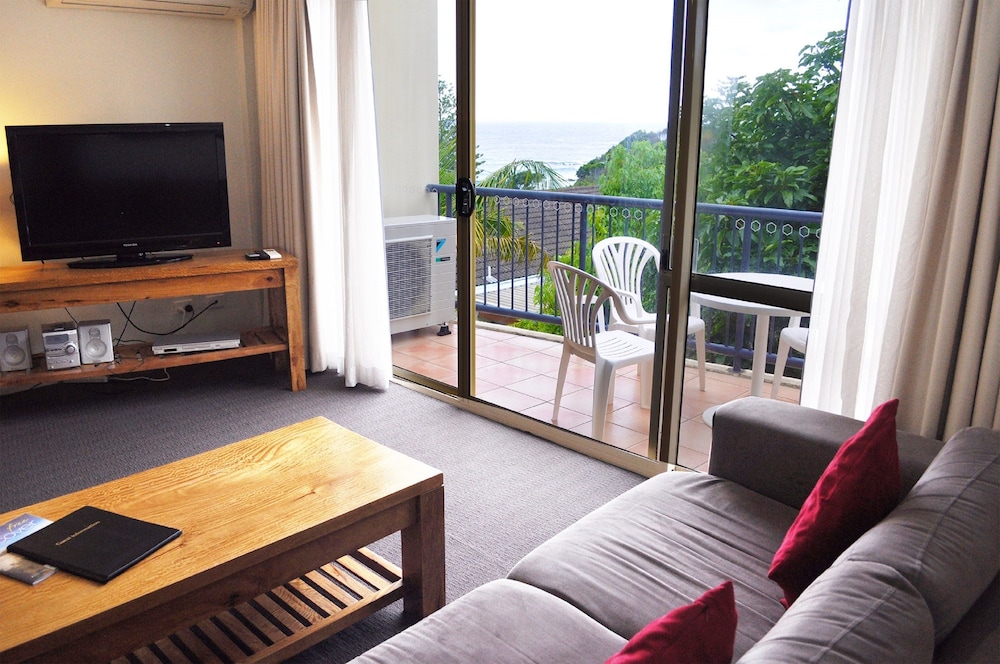 beachside holiday apartments