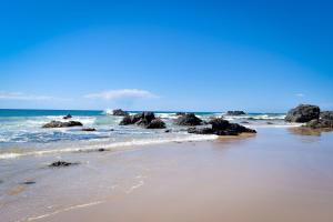 beachside holiday apartments