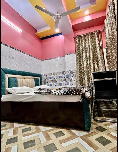 Hotel Jaipur Palace,,2 star