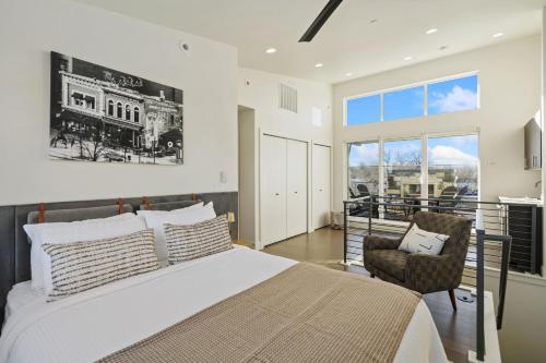 mountain view home w king beds and rooftop deck
