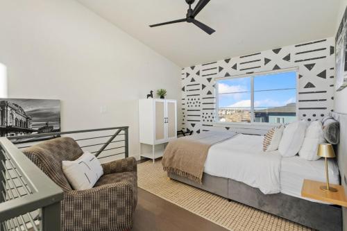 mountain view home w king beds and rooftop deck