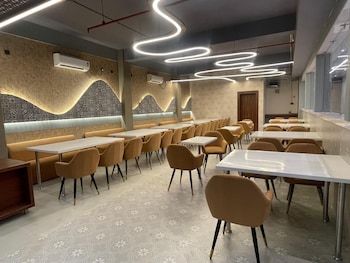 hotel cosmos