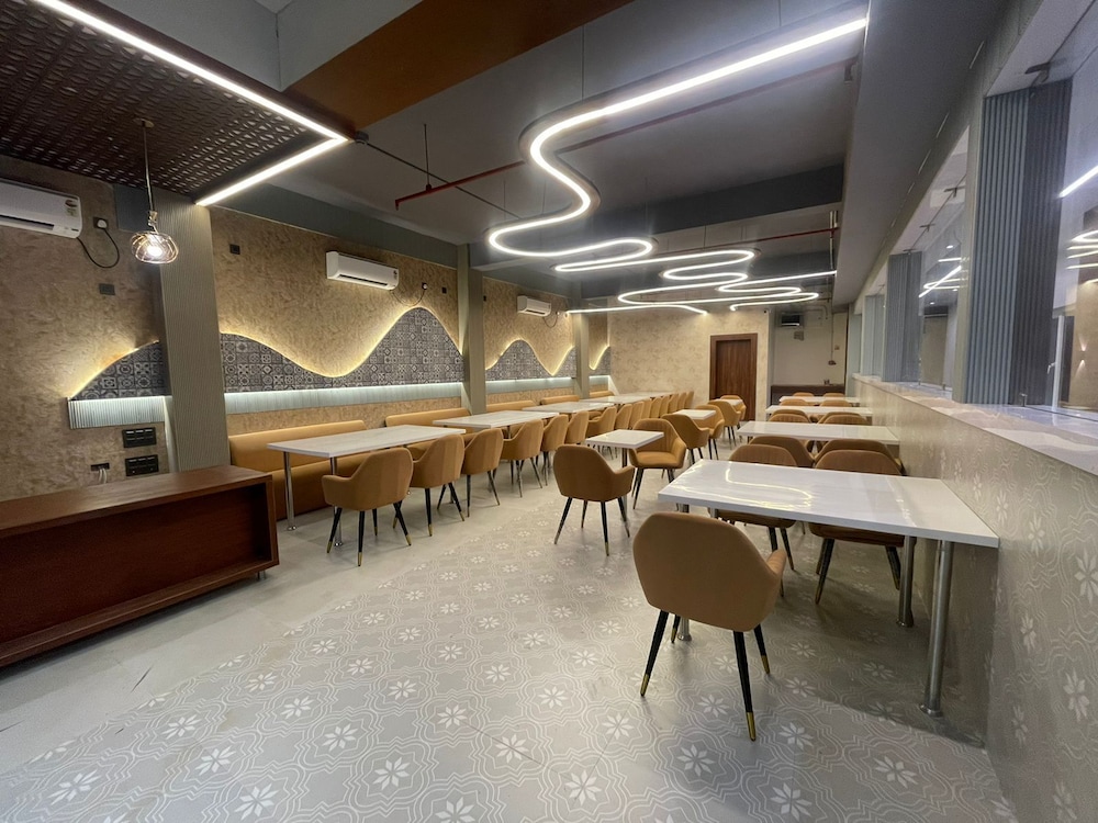 hotel cosmos
