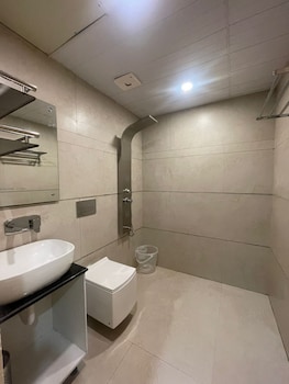 Hotel Cosmos,,3 star