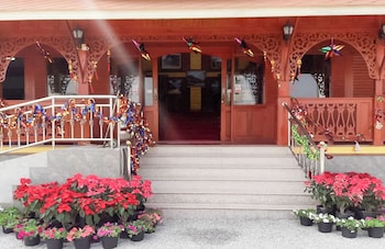 waraporn grand mountain hotel