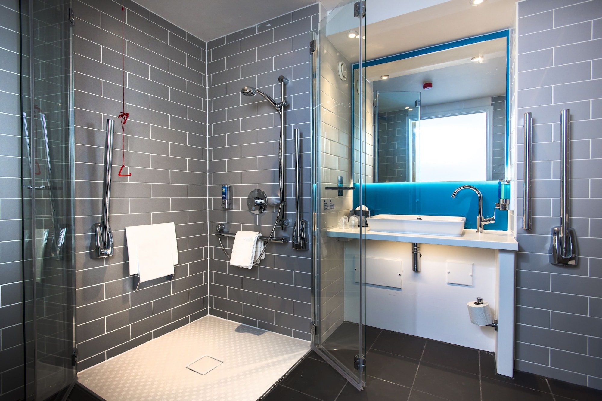 holiday inn express portsmouth north by ihg