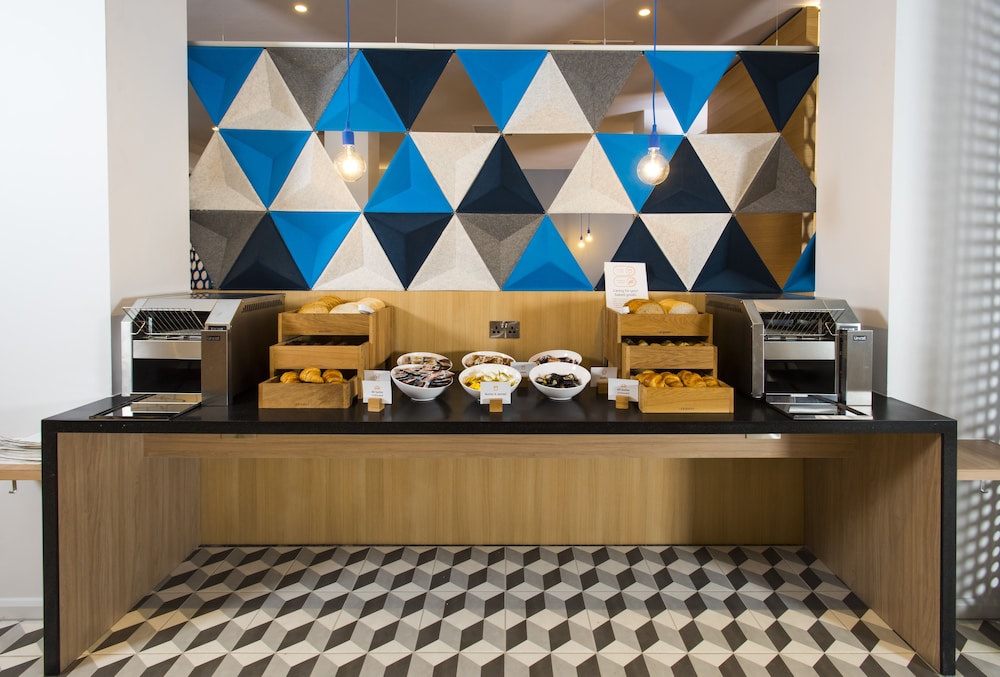 holiday inn express portsmouth north by ihg