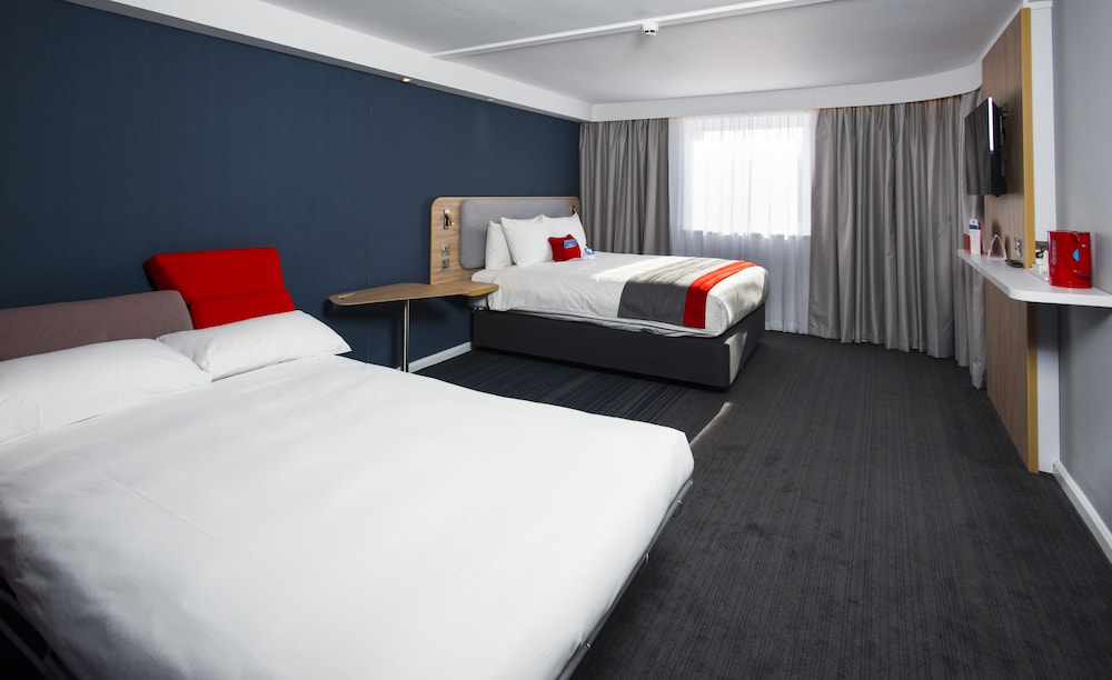 holiday inn express portsmouth north by ihg