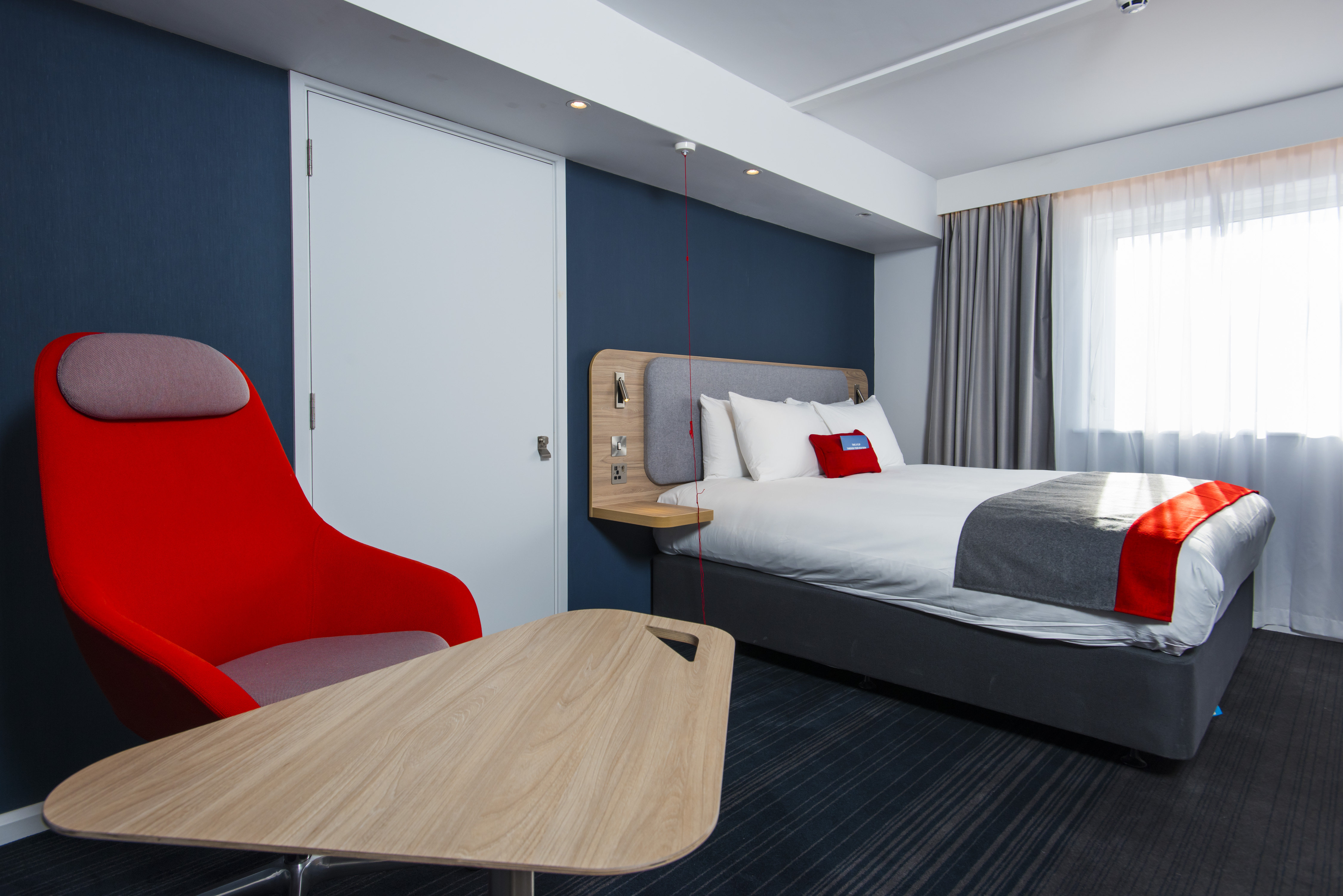 holiday inn express portsmouth north by ihg