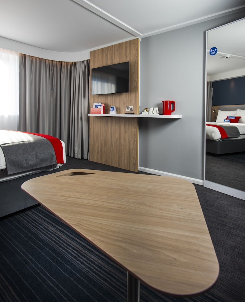 holiday inn express portsmouth north by ihg