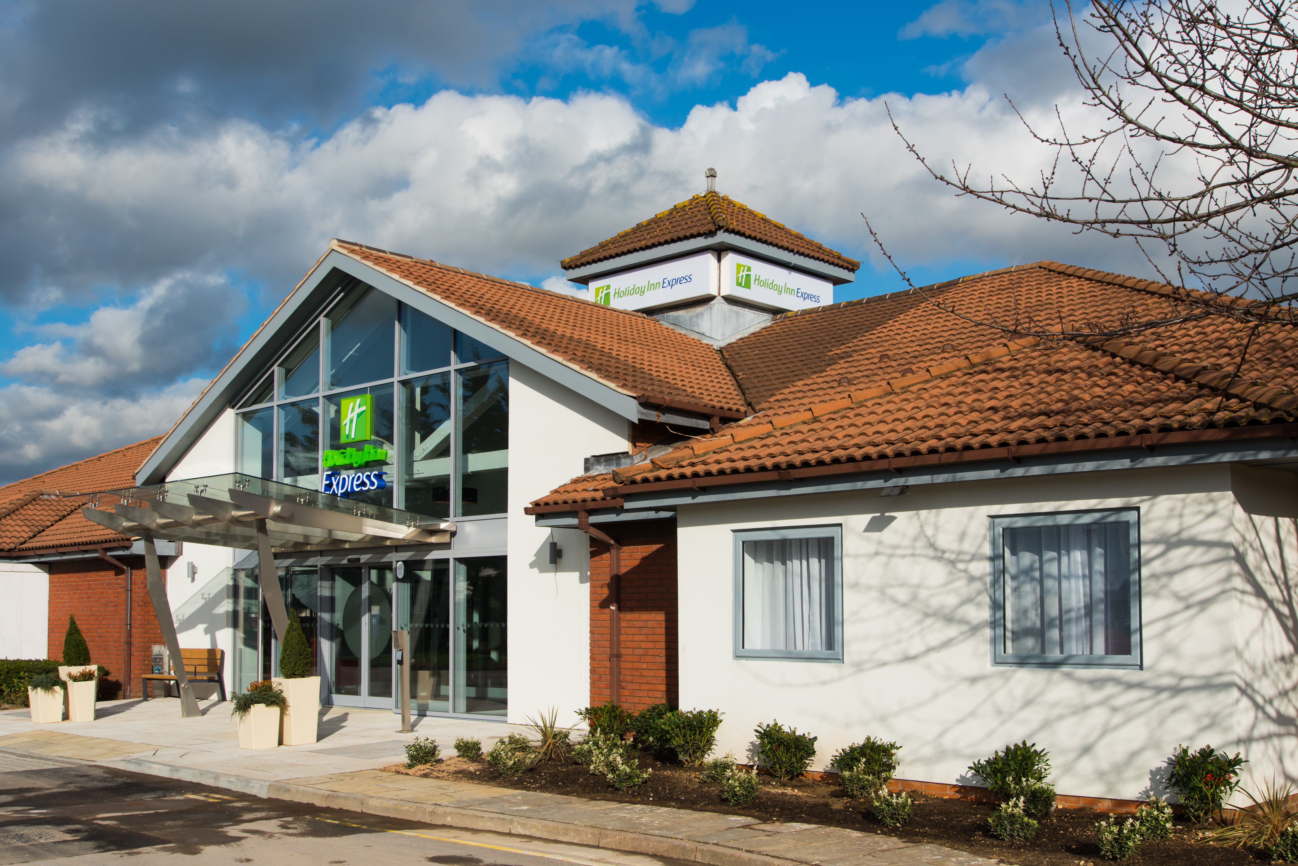 holiday inn express portsmouth north by ihg