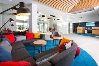 Holiday Inn Express Portsmouth - North By Ihg,Haslemere>>Hampshire,4 star