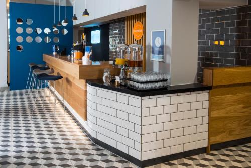 holiday inn express portsmouth north by ihg