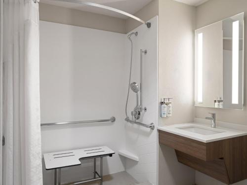 holiday inn portsmouth downtown by ihg
