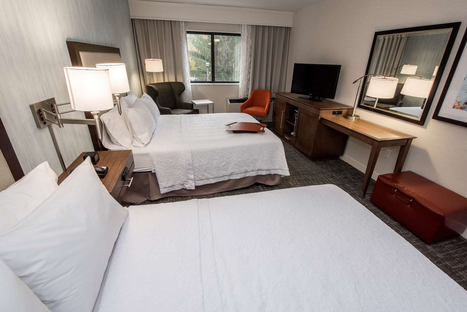 hampton inn albany western ave university area