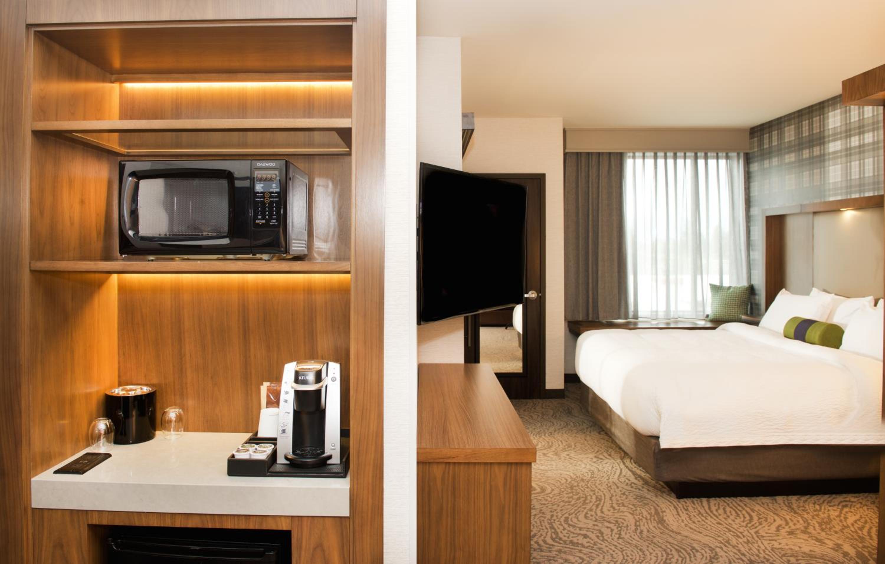 hampton inn albany western ave university area