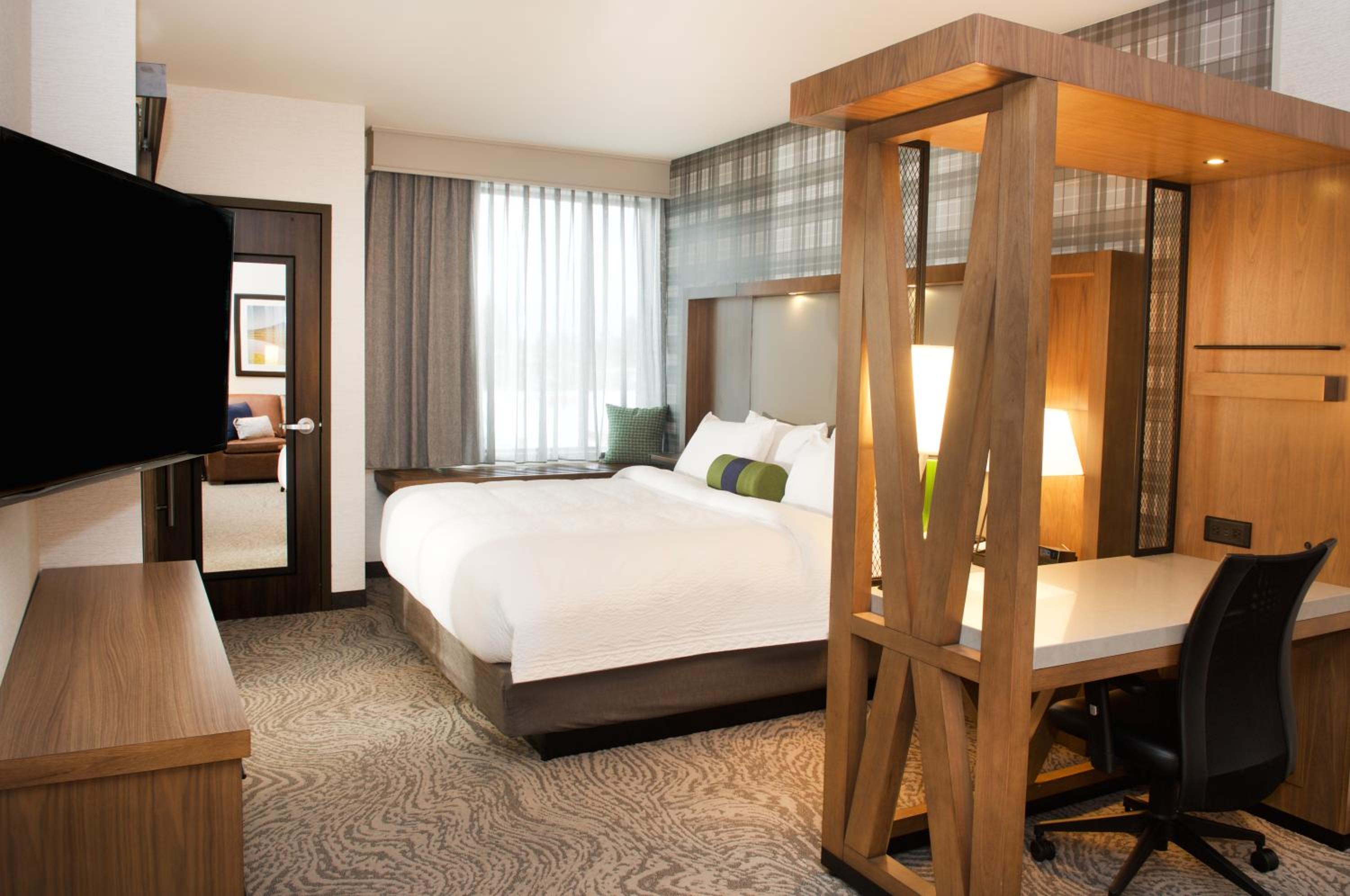 hampton inn albany western ave university area