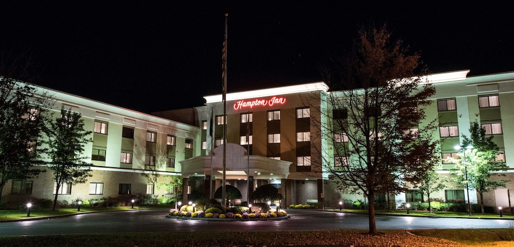 hampton inn albany western ave university area