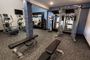 hampton inn albany western ave university area