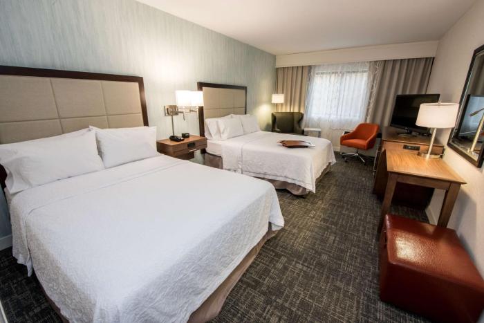 hampton inn albany western ave university area