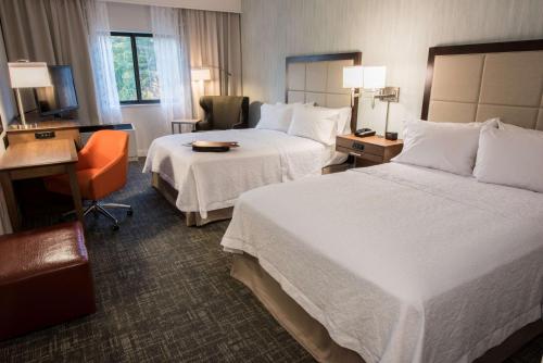 hampton inn albany western ave university area