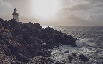eilean sionnach lighthouse cottage