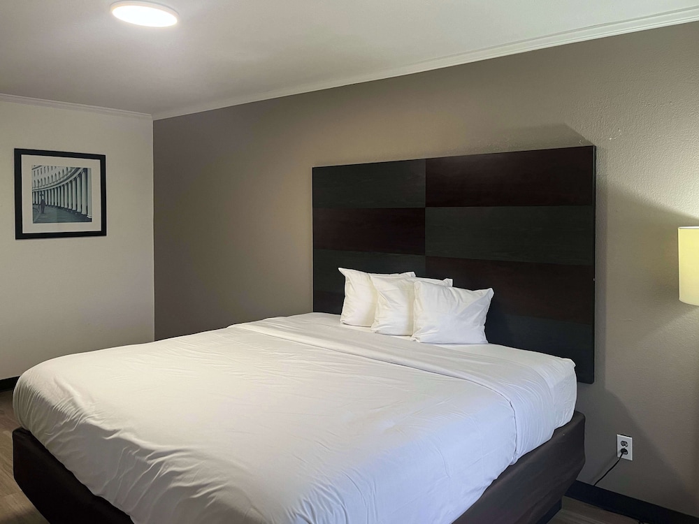 studio 6 charlotte nc airport south