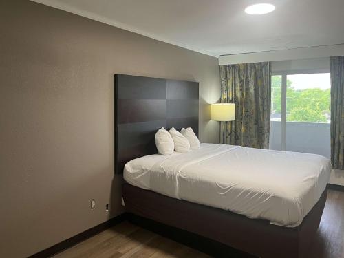 studio 6 charlotte nc airport south