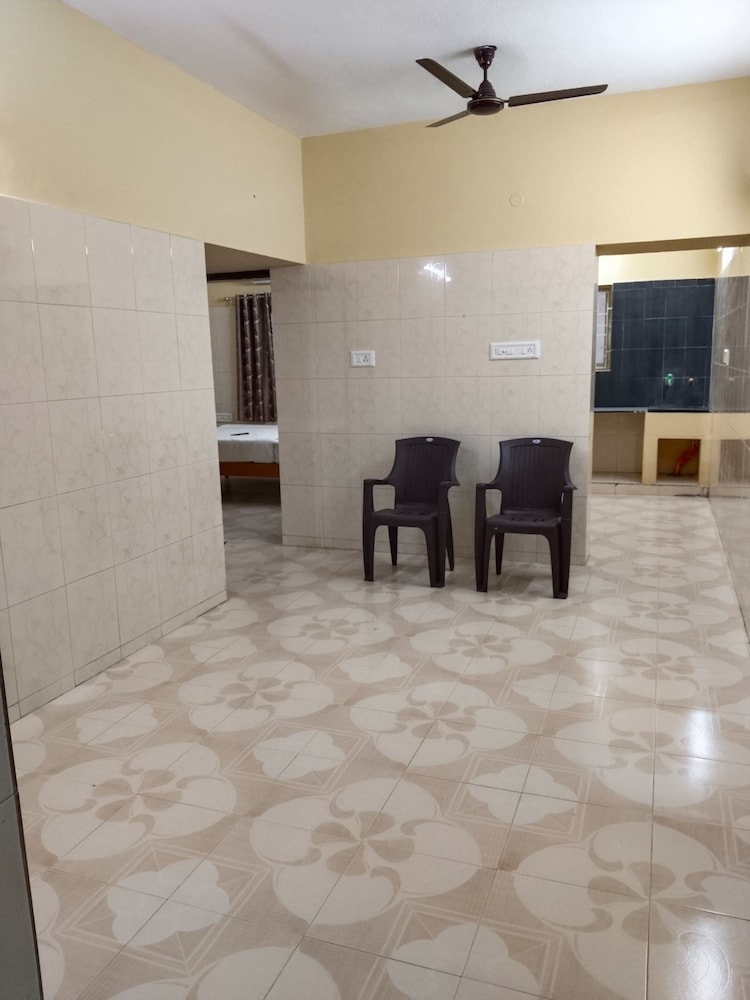 srinivasa residency inn