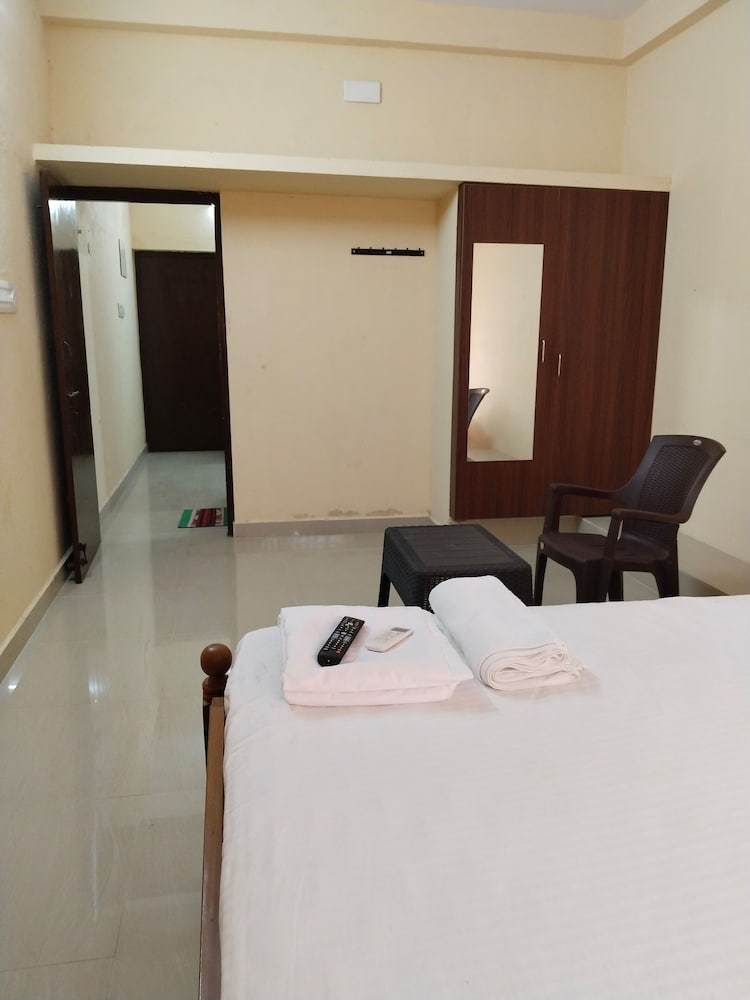 srinivasa residency inn