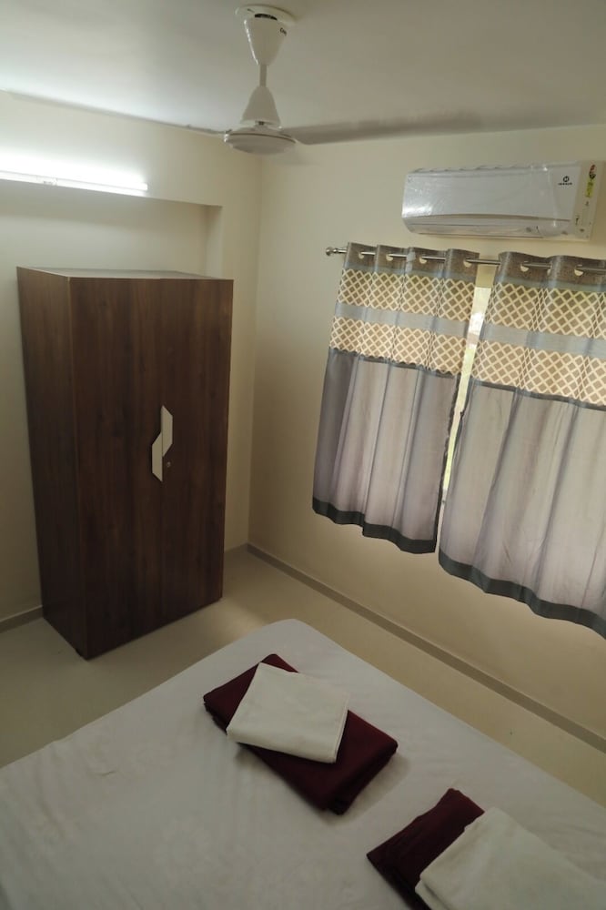 antique homestay daman