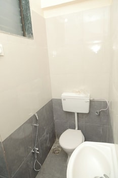 Antique Homestay Daman,,2 star