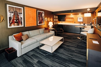 the trail hotel