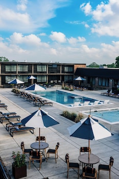 the trail hotel