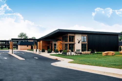 the trail hotel