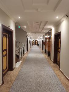 taj al hamra