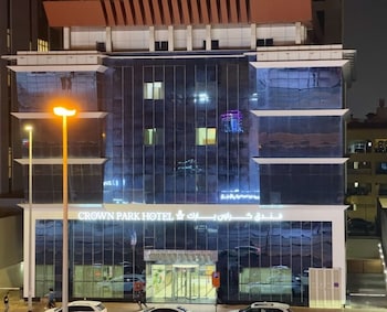 crown park hotel