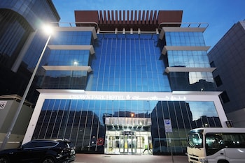 crown park hotel
