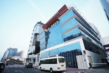 crown park hotel