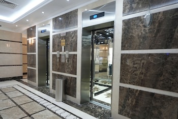crown park hotel