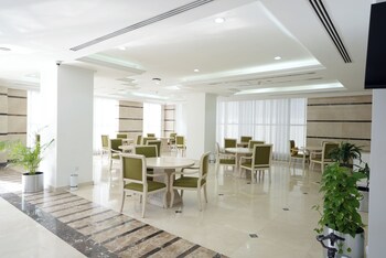 crown park hotel