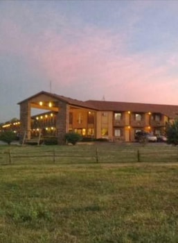 Park Inn Motel,1250 A St Ne,3 star