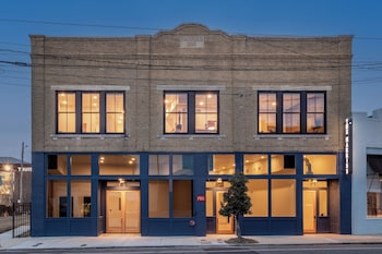The Harriss,206 Tarboro St W,4 star